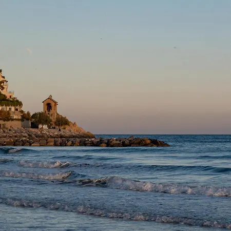 Al Numero 6, Trilocale Luminoso E Accogliente A Pochi Passi Dal Mare * 阿拉西奥